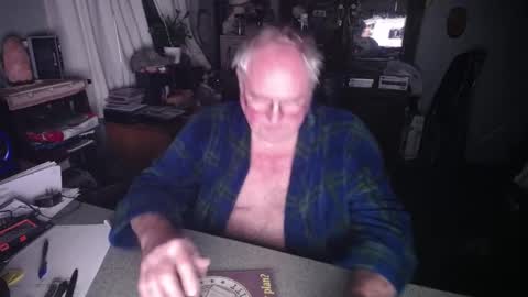 Snapshot of exceos chatting on January 25, 2:58 pm EXCEOS online show from January 25, 2:58 pm