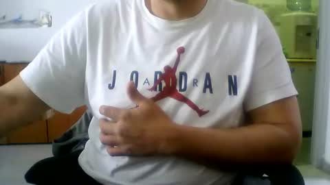 derssing online show from March 24, 10:53 am