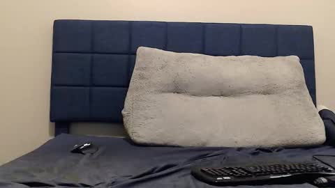 eyes_and_cock_wide online show from January 17, 3:09 am