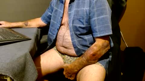 What Do You Like online show from January 1, 1:47 am