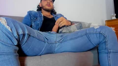 favid95 online show from December 5, 7:32 pm