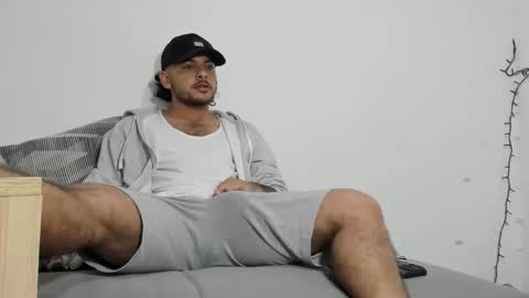 favid95 online show from February 24, 1:24 am