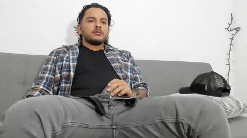 favid95 online show from March 3, 1:17 am