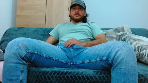 favid95 online show from September 18, 2:02 am