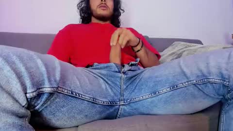 favid95 online show from December 4, 5:42 pm