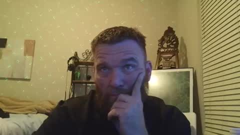 PullouProblems online show from January 14, 1:32 am