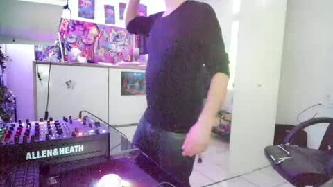 m0rty online show from May 13, 2:03 pm