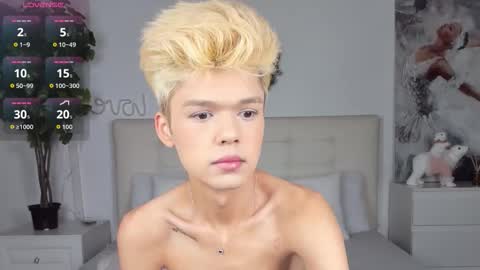 Felix online show from December 5, 6:26 pm