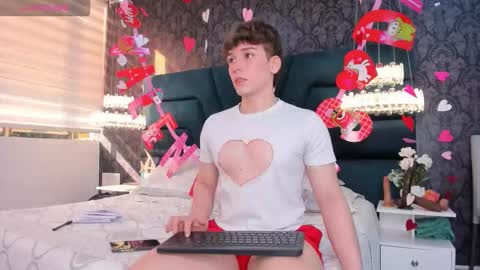 Femboy Max online show from February 14, 12:33 pm