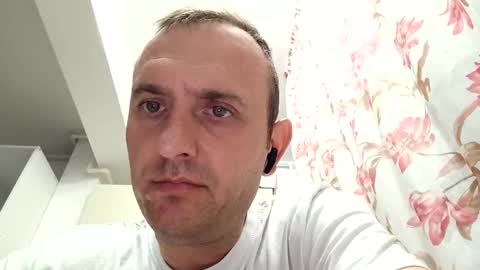 Snapshot of figonik chatting on October 28, 5:43 am Nick online show from October 28, 5:43 am