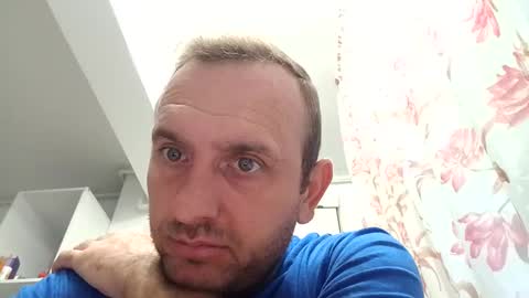 Snapshot of figonik chatting on September 30, 5:02 am Nick online show from September 30, 5:02 am