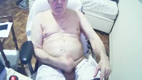 Snapshot of filhober chatting on March 11, 2:54 am filhober online show from March 11, 2:54 am