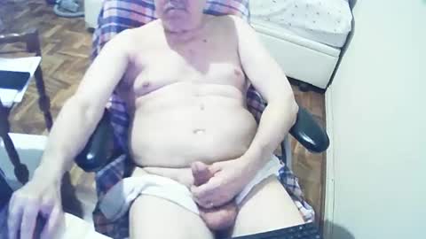 Snapshot of filhober chatting on February 24, 1:13 am filhober online show from February 24, 1:13 am