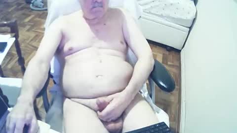 Snapshot of filhober chatting on February 17, 12:10 am filhober online show from February 17, 12:10 am