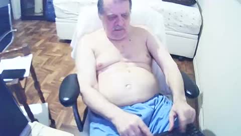 Snapshot of filhober chatting on January 5, 10:29 pm filhober online show from January 5, 10:29 pm