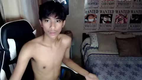 fineboii_rey18 online show from April 28, 6:51 am