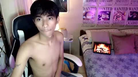 fineboii_rey18 online show from May 9, 9:54 am