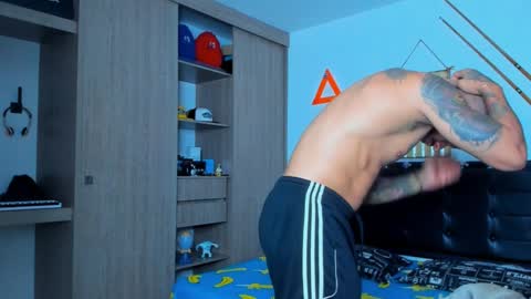 Elias Valencia online show from February 4, 10:21 am