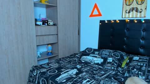 Elias Valencia online show from December 23, 1:18 am