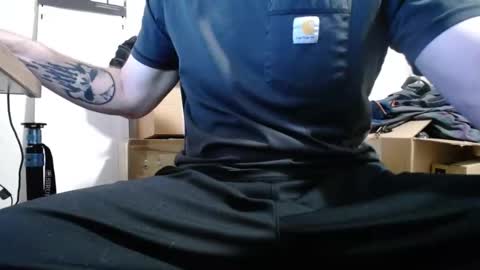 Snapshot of fitshow75 chatting on March 2, 2:51 am Links in Bio below online show from March 2, 2:51 am