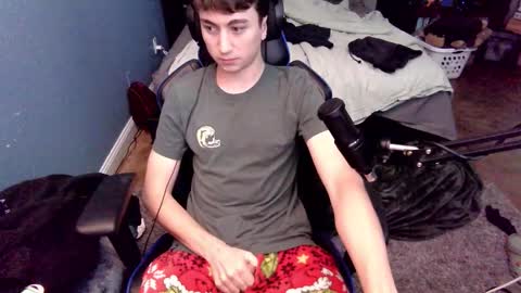 Snapshot of flakytuber chatting on October 24, 2:41 pm Parzival001 online show from October 24, 2:41 pm