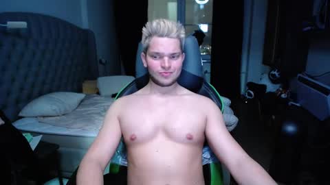 Flirty sugar online show from November 18, 8:01 pm