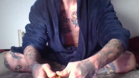 flylen online show from March 6, 7:25 am