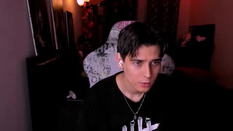 Foxicfu online show from March 27, 3:46 pm