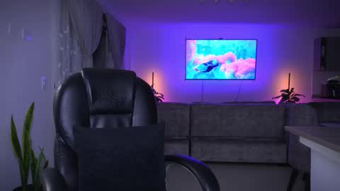 Frank Farrell. Hey remember to give me a thumbs up Ty online show from February 3, 1:03 am