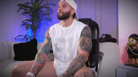 Frank Farrell. Hey remember to give me a thumbs up Ty online show from April 16, 9:39 pm