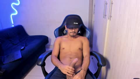 JOSSY online show from April 11, 7:45 am