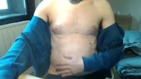 Snapshot of fredthetom12 chatting on February 24, 8:38 am Greedy Fred online show from February 24, 8:38 am