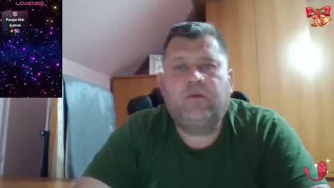 freeboy80180 online show from March 12, 6:37 pm