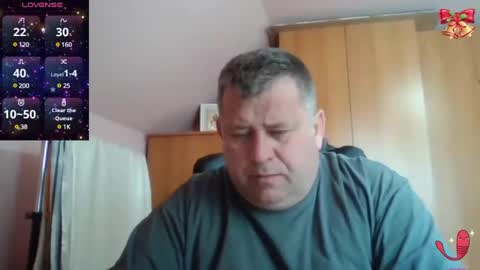 freeboy80180 online show from March 7, 12:12 pm