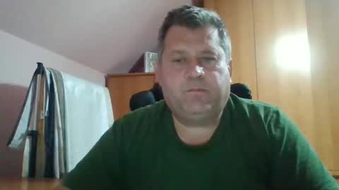 freeboy80180 online show from September 19, 6:08 pm