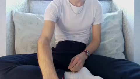 Snapshot of french_666999 chatting on January 16, 1:14 pm French 666999 online show from January 16, 1:14 pm