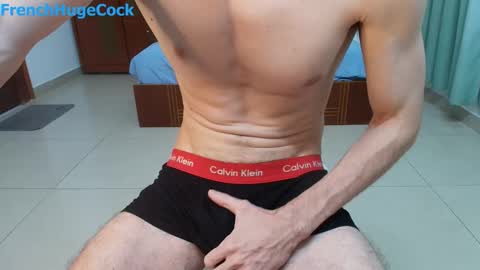 Manson FrenchHugeCock online show from October 30, 4:58 am