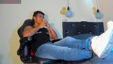 Snapshot of fuck_hardlove chatting on December 31, 6:24 pm Ricardodominic 1 MODELO INDEPENDIENTE online show from December 31, 6:24 pm