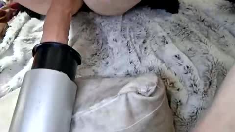 fuckme6801 online show from April 15, 12:16 pm