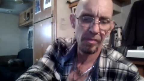 me online show from December 15, 12:18 am