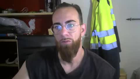 Snapshot of fuerte440 chatting on October 7, 8:29 am fuerte440 online show from October 7, 8:29 am