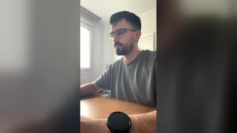 funnyroom23 online show from April 16, 9:09 am