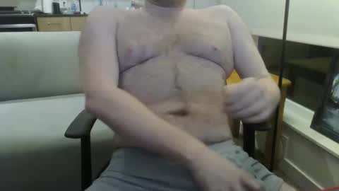 fuzzybearbro online show from January 14, 5:34 am