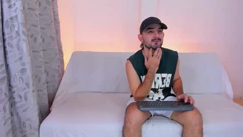 gal_stone_ online show from March 23, 12:16 am