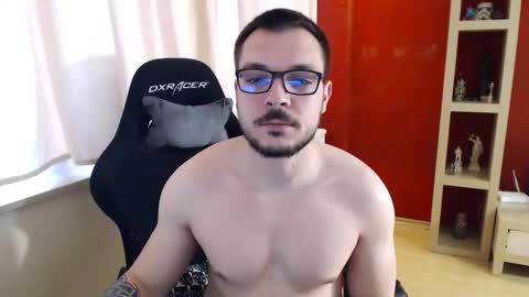 GangstaLover online show from April 17, 3:31 am