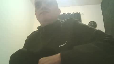 gary1862uk online show from December 28, 2:01 pm