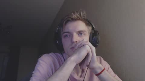 Snapshot of gasturfahe chatting on December 2, 5:13 pm gasturfahe online show from December 2, 5:13 pm