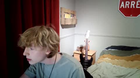 gayblondboy online show from October 25, 11:06 pm