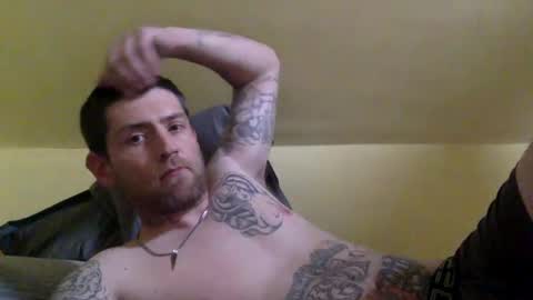 Snapshot of gclip101mz chatting on November 1, 7:12 am Dkdaddybaby online show from November 1, 7:12 am