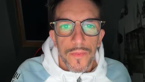 Gigi online show from November 22, 5:18 am